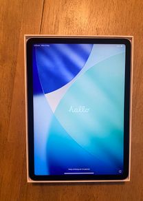 iPad Air 4 in Rose Gold, 64GB mint condition with apple pencil