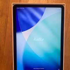 iPad Air 4 in Rose Gold, 64GB mint condition with apple pencil