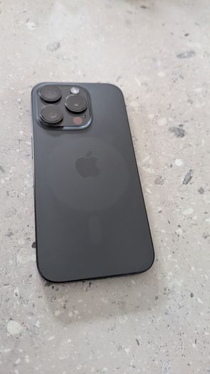 iPhone 15 Pro and magsafe case.