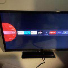 JVC 24 inch LED SMART Television with USB, 2 HDMI, PC Connection port, WIFI connectivity, etc (Excellent & Perfect Condition)
