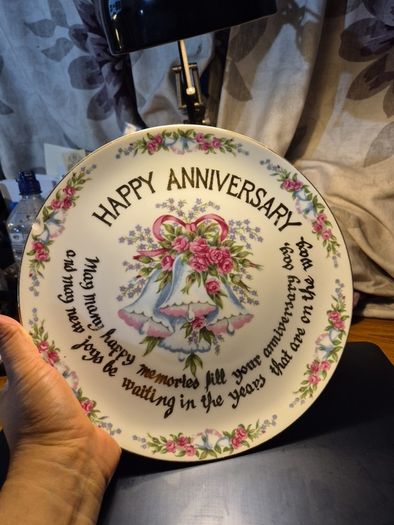 Anniversary Plate Decor