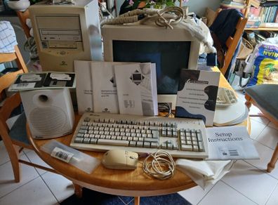 Vintage 1998 Microsoft Gateway Full Kit