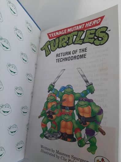 Vintage teenage ninga turtles 1990  book