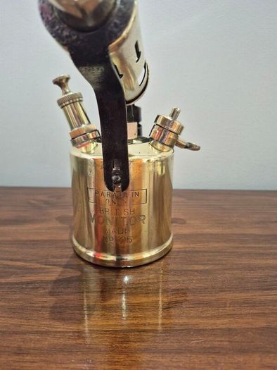 Blow lamp