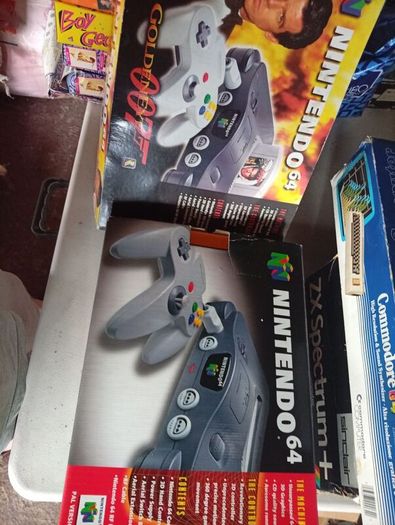 Nintendo 64 boxed with games