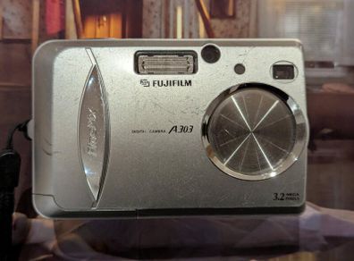 Fujifilm A303
