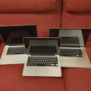 3 Macbook pro Apple laptops - parts or fix- all 3 for 120