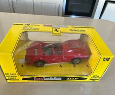 Ferrari 330 P4 1/18 Jouef