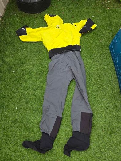 nrs navigator drysuit