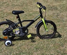 16 Inch Kids Bike Dark Hero 500 4-6 Years Old
