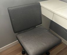 Wheely/ beauticians chair