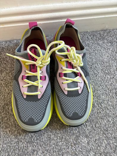 Hoff Trainers