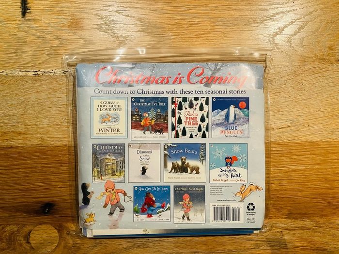 Christmas Is Coming - 10 Kids Christmas & Winter Storybooks - Walker Books