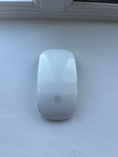 Official Apple Magic Mouse (Wireless / Bluetooth) Boxed with Cable