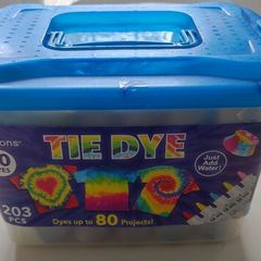 Tie dye kit