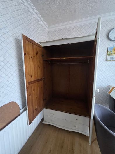 FREE wardrobe