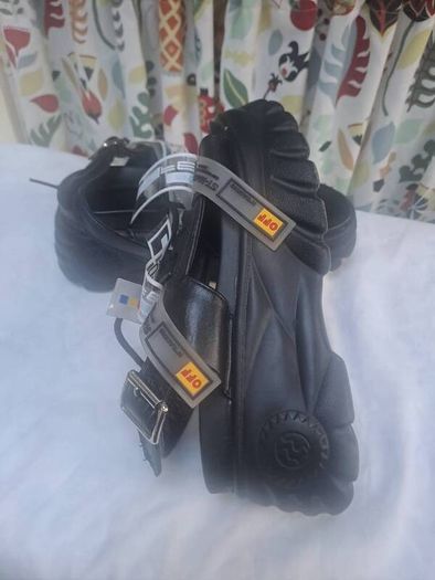 Platform buffalo London style sandals
