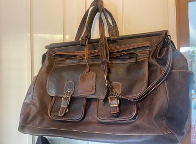 Large Brown Leather Travel / Holdall Bag