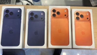 iphone 17 Pro 256GB (BLUE /ORANGE/SILVER COLOUR )IRISH STOCK/EU Unlocked Brand New Sealed 1 year Apple Warranty Free Phone Cover and Screen Protector RECEIPT
