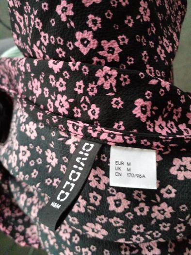 H&M dress size M