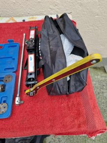 Car jack/brake caliper wind back kit/coil spring compressor kit