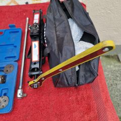 Car jack/brake caliper wind back kit/coil spring compressor kit