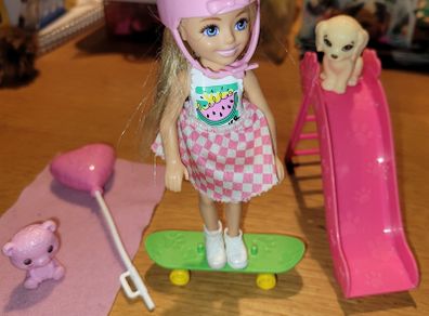 Barbie Chelsea playset