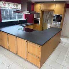 Full Kitchen & Appliances. New Dishwasher, Oven, Microwave, Plate heater, Cooker , extractor fan,etc