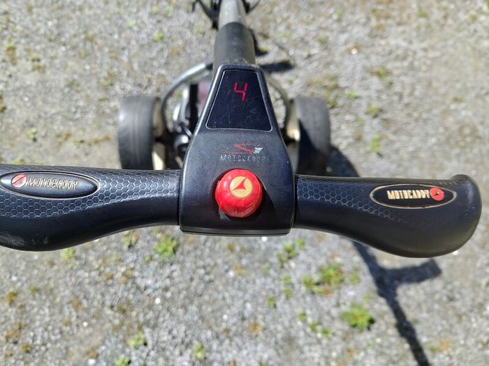 Motocaddy S1 electric golf trolley
