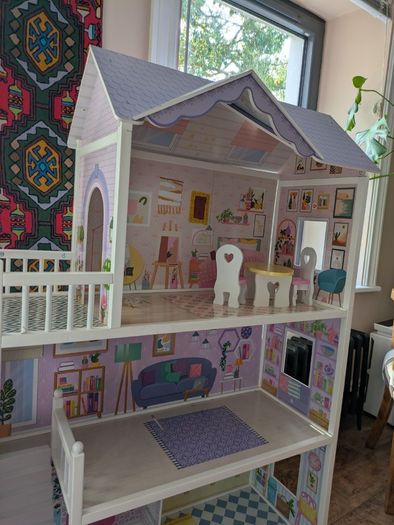 Large Doll house