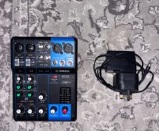 Yamaha MG06 mixer