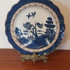 Fabulous & Collectable Booths Real Old Willow 8.5" Salad Plate in the Mid Blue, Sepia & Gilt Version