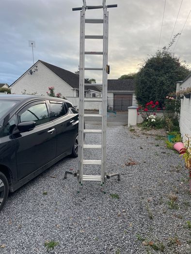 easi-dec extendable ladder with legs