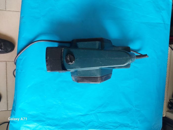 BLACK & DECKER KW713 Planer 400W in excellent condition, working perfect