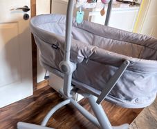 Chicco baby hug 5 in 1 crib