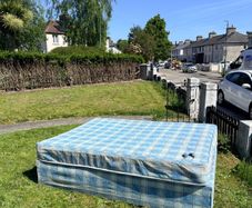 double bed (matress and box/stand/base)