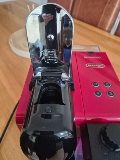 Red De'Longhi Nespresso Lattissima Touch