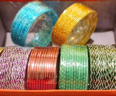 CLEARANCE lot of 96 bangles new sealed