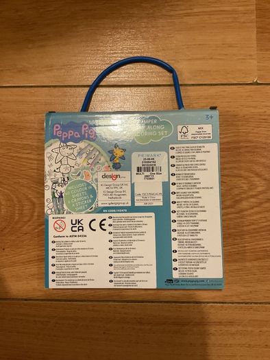 Peppa Pig Bumper Carry Along Colouring Set Brand New