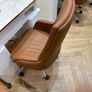 nail salon chair Image 4