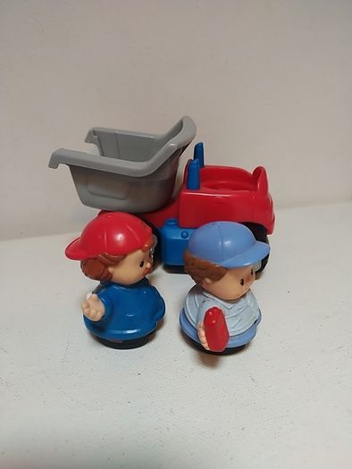 Fisher Price Little People Vintage Dump Truck & Figures