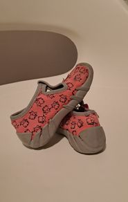 Toddler's shoes