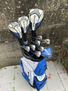 Full set of left handed golf clubs
