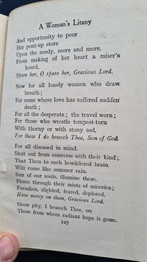 Through The Window Of A Little House By Fay Inch Fawn. Hardback In Good Condition.
