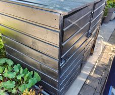 Double Bin store