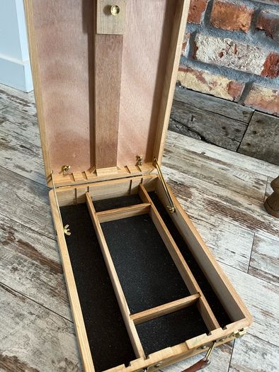 easel