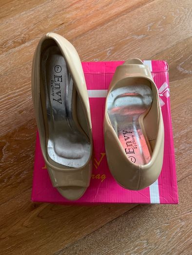 Envy Ladies High Nude Wedges Size 6