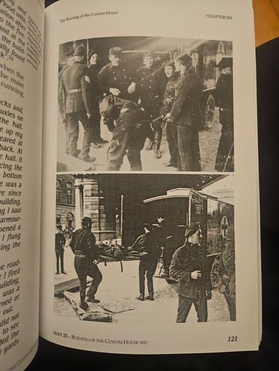 May 25 Burning Of The Custom House 1921. By Liz Gillis. Signed First Edition Paperback In Good Condition.  See Photos For Same.