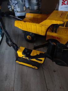 Tonka trucks dump truck and excavator