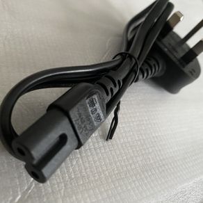 Figure 8 Power Cable, C7, IEC to UK Plug | Black